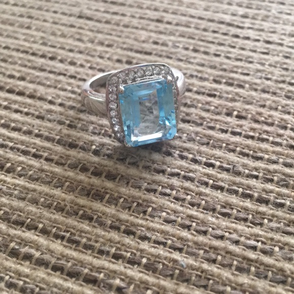 Blue topaz sterling ring - Picture 2 of 7